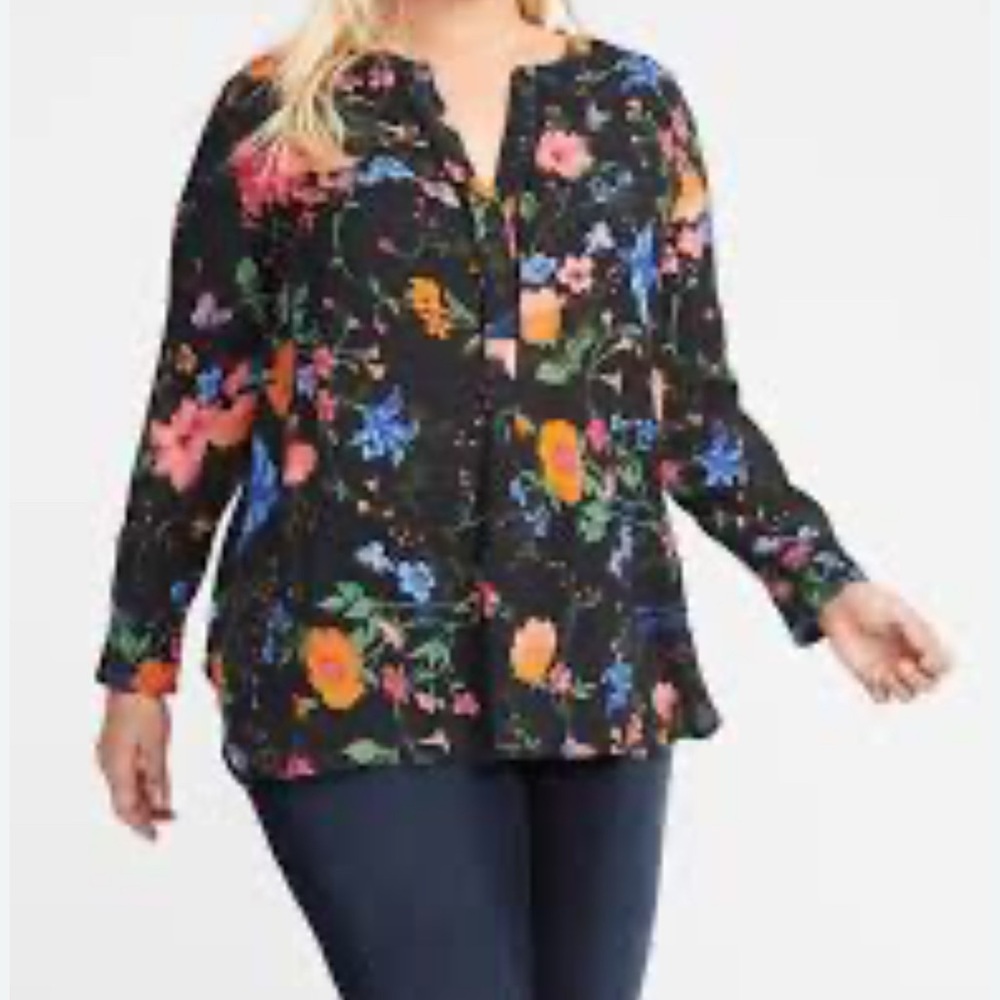 Old Navy Black colorful Floral Blouse in size Large
